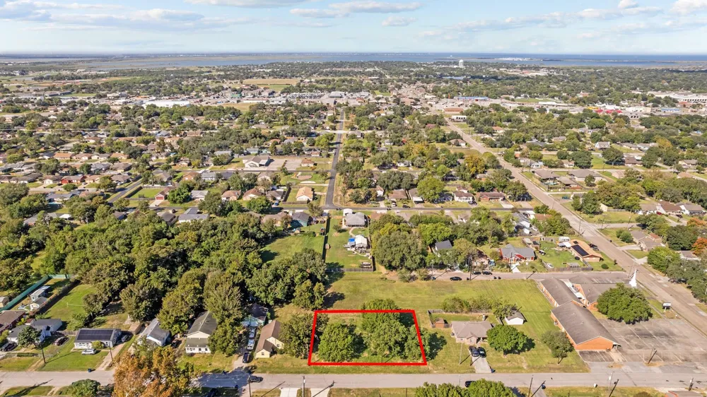 2522 3rd Avenue Texas City, TX 77590