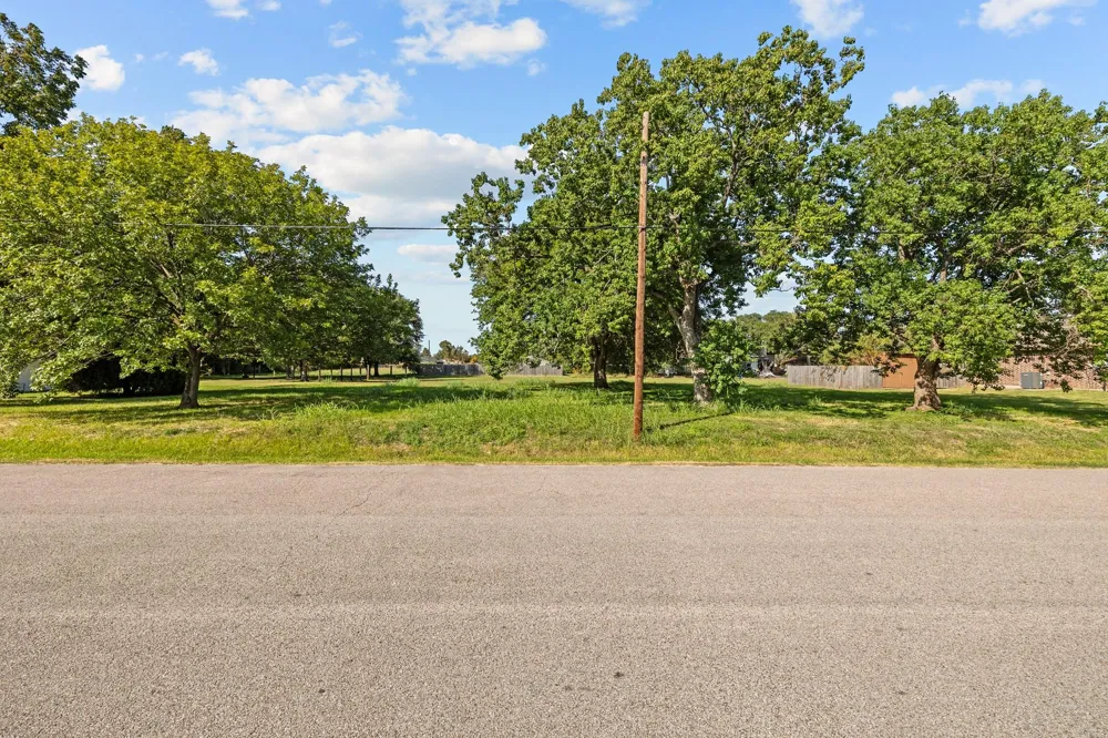 2522 3rd Avenue Texas City, TX 77590