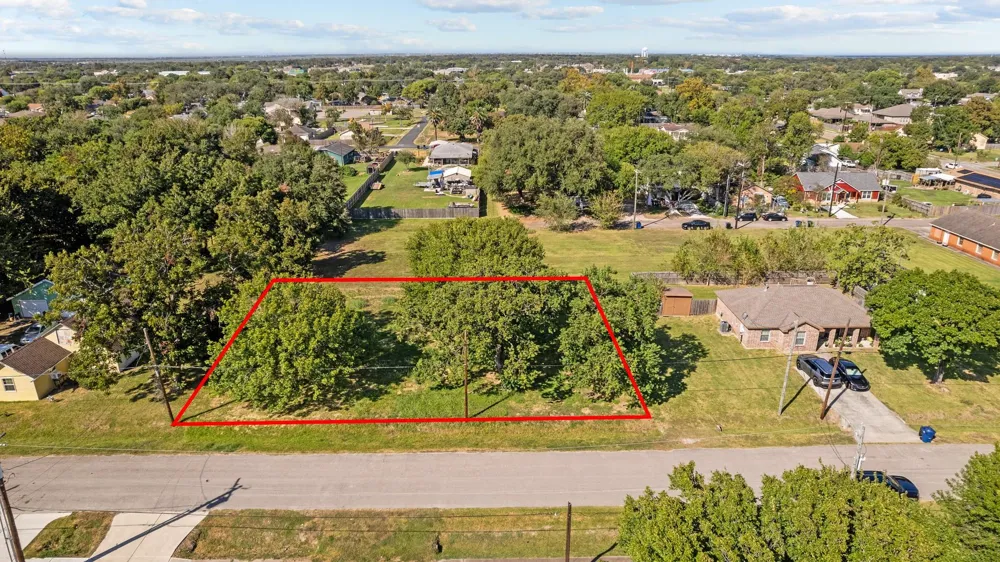 2522 3rd Avenue Texas City, TX 77590