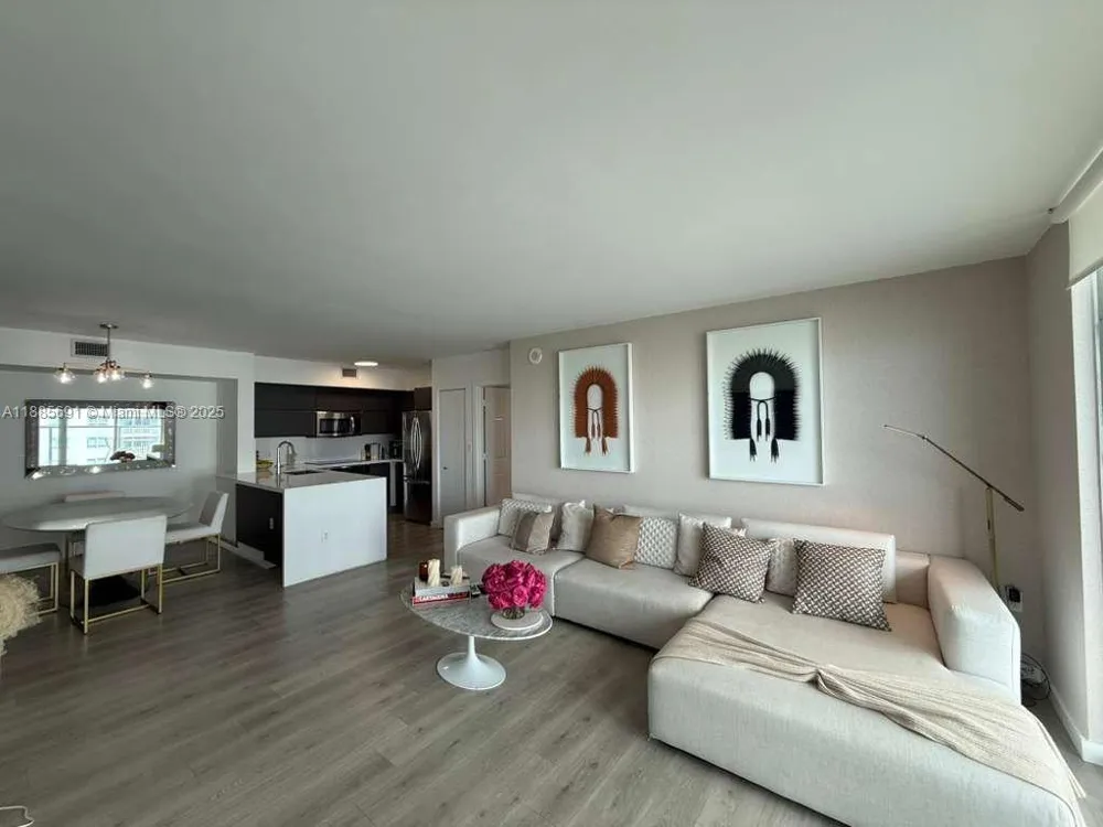 1155 Brickell Bay Dr #1408 Miami, FL 33131