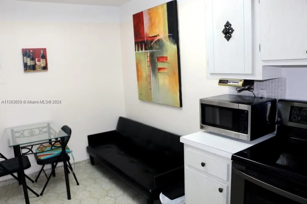 2780 NE 183rd St #1701 Aventura, FL 33160