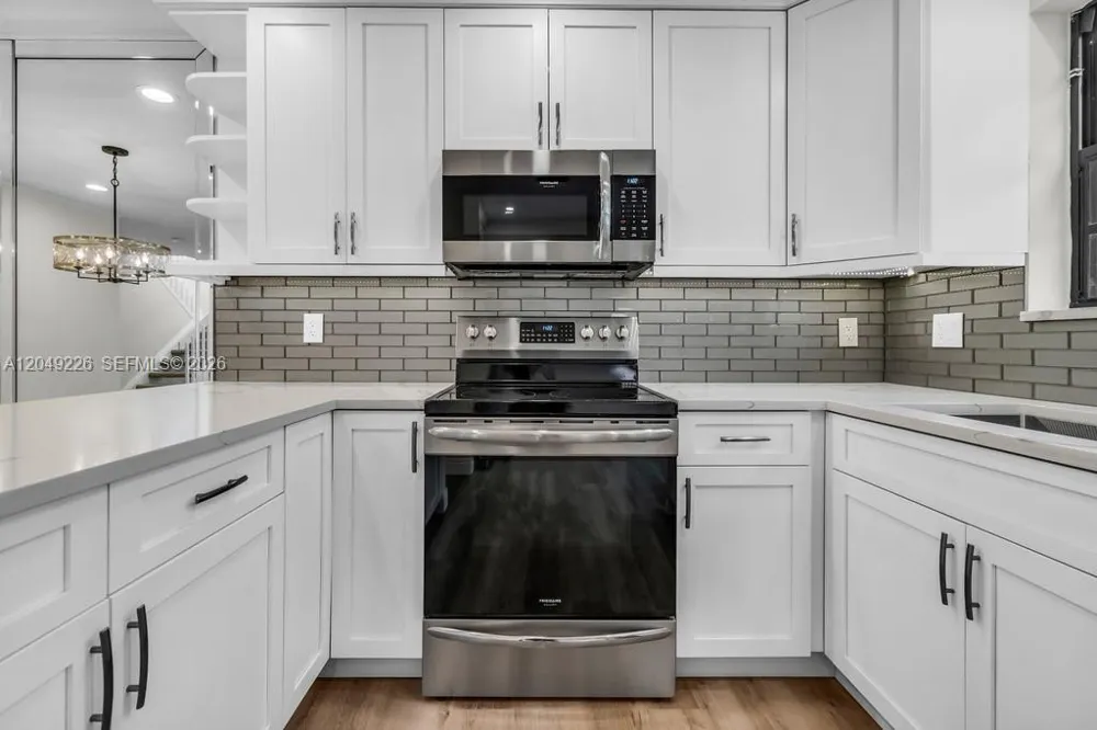 3454 Laurel Oaks Ln Hollywood, FL 33021
