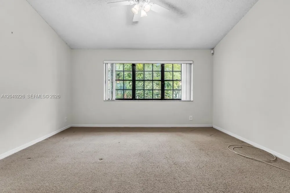 3454 Laurel Oaks Ln Hollywood, FL 33021