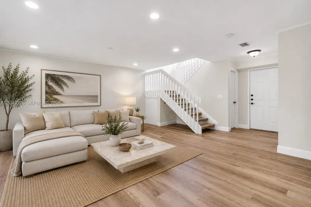 3454 Laurel Oaks Ln Hollywood, FL 33021