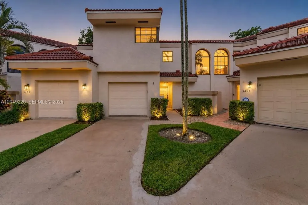 3454 Laurel Oaks Ln Hollywood, FL 33021