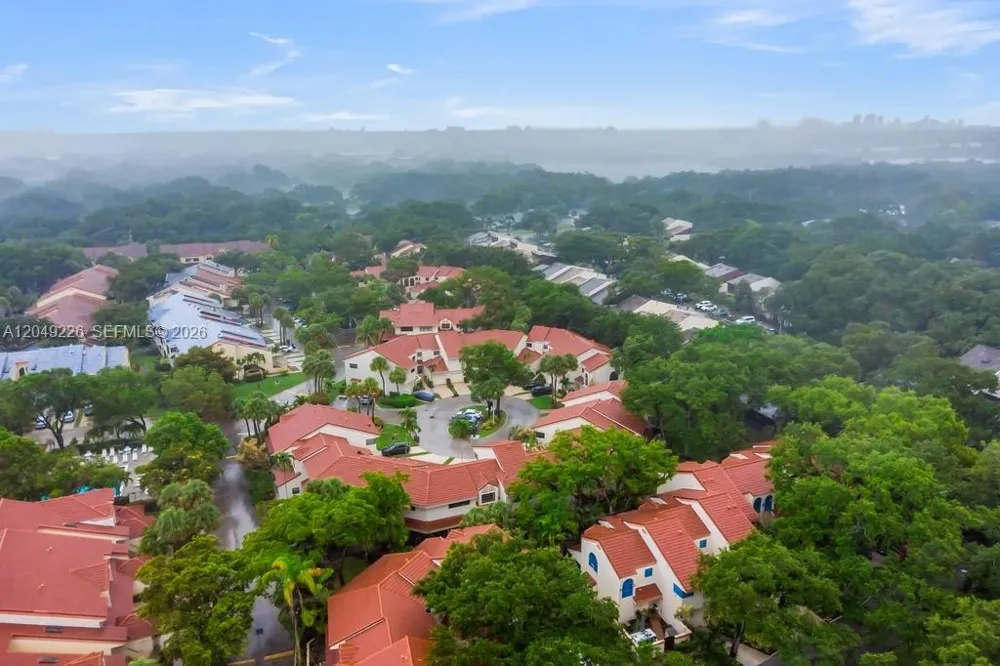 3454 Laurel Oaks Ln Hollywood, FL 33021