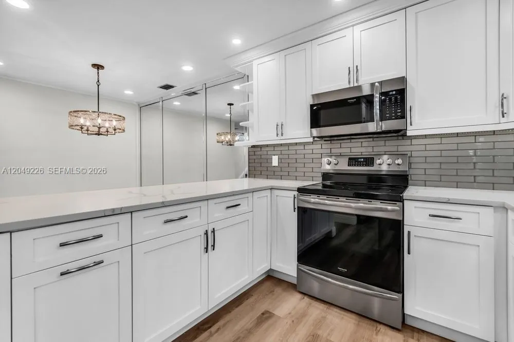 3454 Laurel Oaks Ln Hollywood, FL 33021