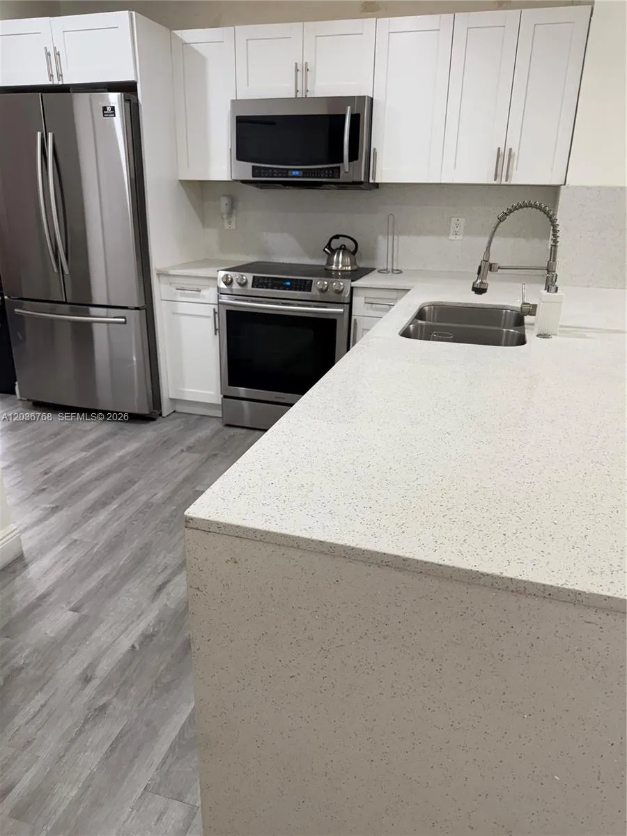 2432 SW 99th Way Miramar, FL 33025