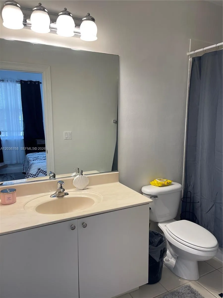 2432 SW 99th Way Miramar, FL 33025