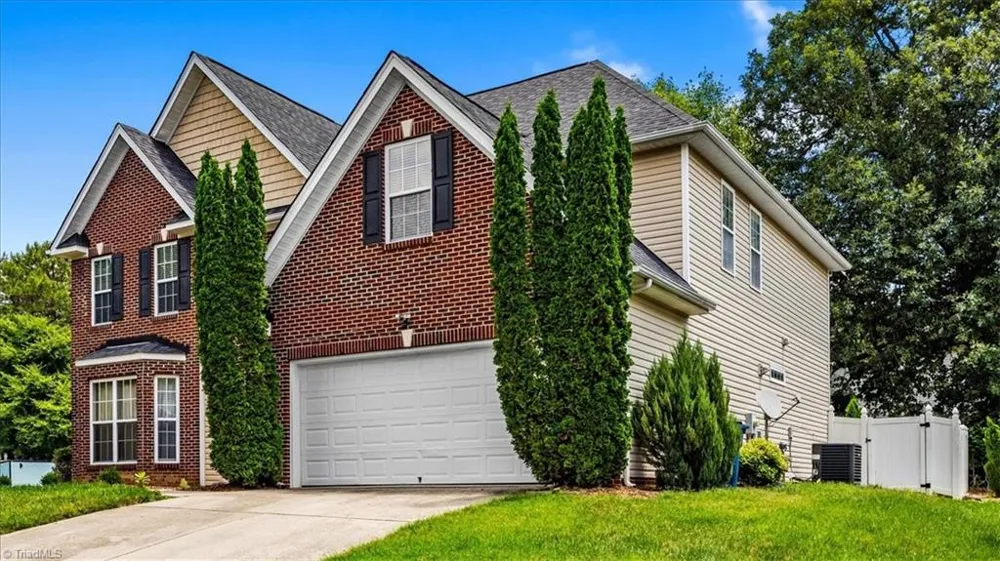 1905 Buckminster Drive Whitsett, NC 27377