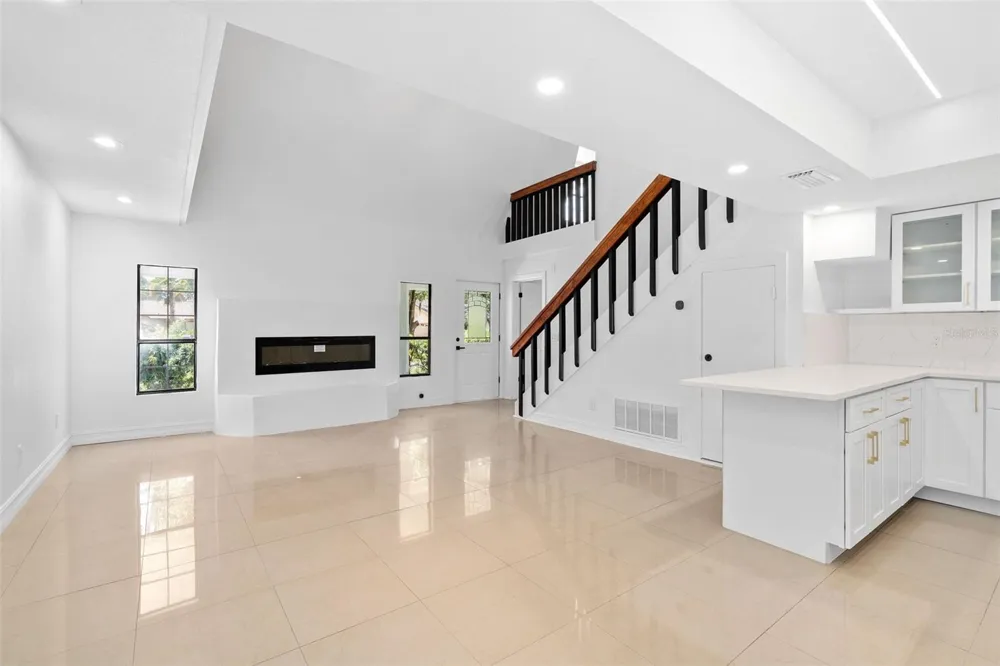 4221 GREENFERN DRIVE Orlando, FL 32810