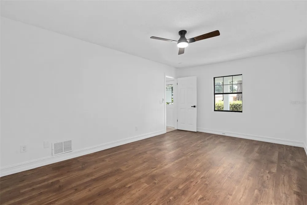 4221 GREENFERN DRIVE Orlando, FL 32810