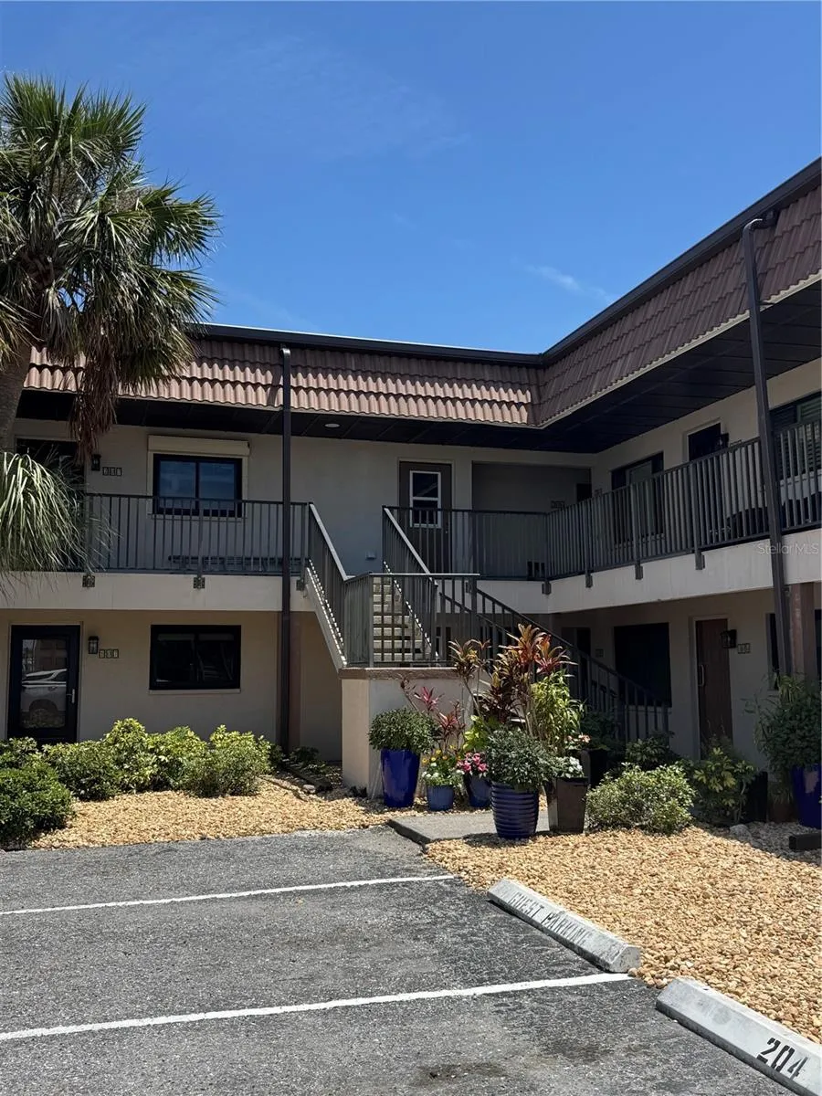 1258 BARBARA DRIVE #202 Venice, FL 34285