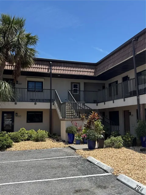 1258 BARBARA DRIVE #202