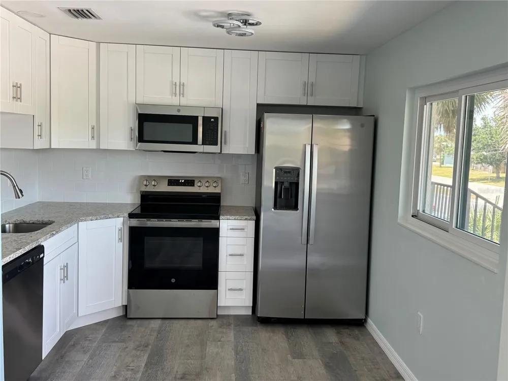 1258 BARBARA DRIVE #202 Venice, FL 34285