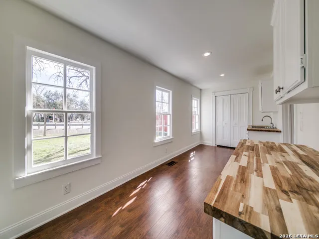 824 5A-2 High Street Comfort, TX 78624