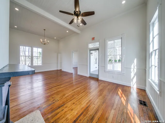 824 5A-2 High Street Comfort, TX 78624