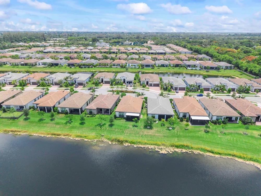 7885 Ironwood Way Parkland, FL 33067