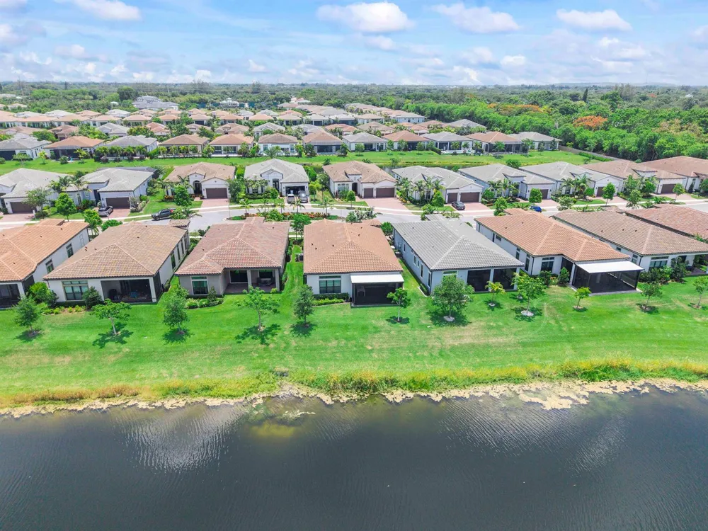 7885 Ironwood Way Parkland, FL 33067