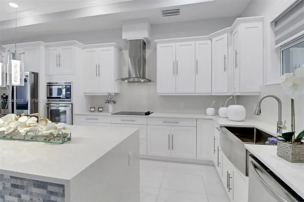 2394 45th Avenue NE Naples, FL 34120