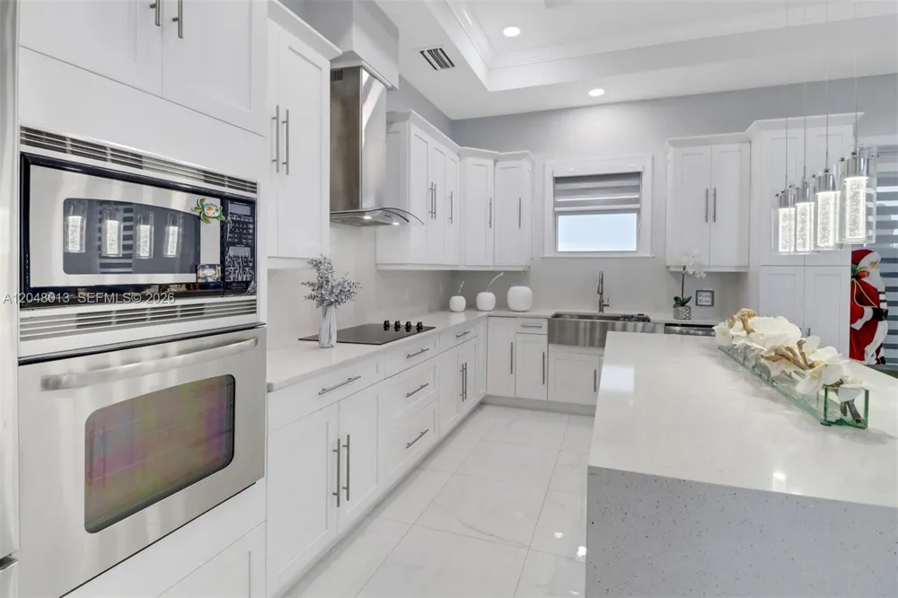 2394 45th Avenue NE Naples, FL 34120
