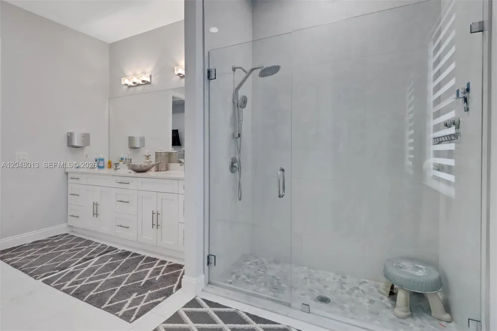 2394 45th Avenue NE Naples, FL 34120