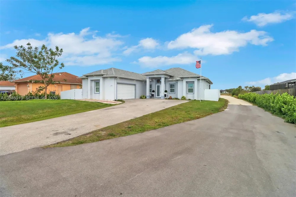 2394 45th Avenue NE Naples, FL 34120