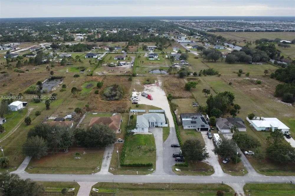 2394 45th Avenue NE Naples, FL 34120