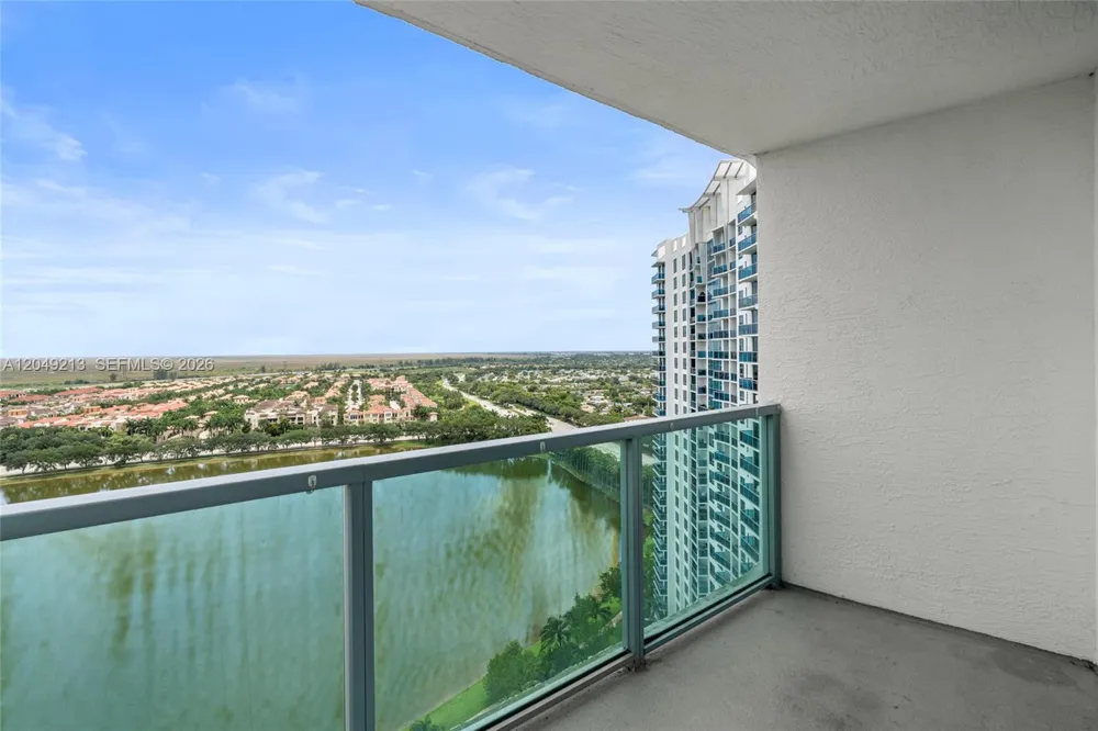 2681 Flamingo Rd #2205S Sunrise, FL 33323