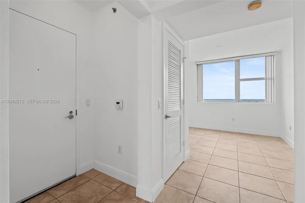 2681 Flamingo Rd #2205S Sunrise, FL 33323