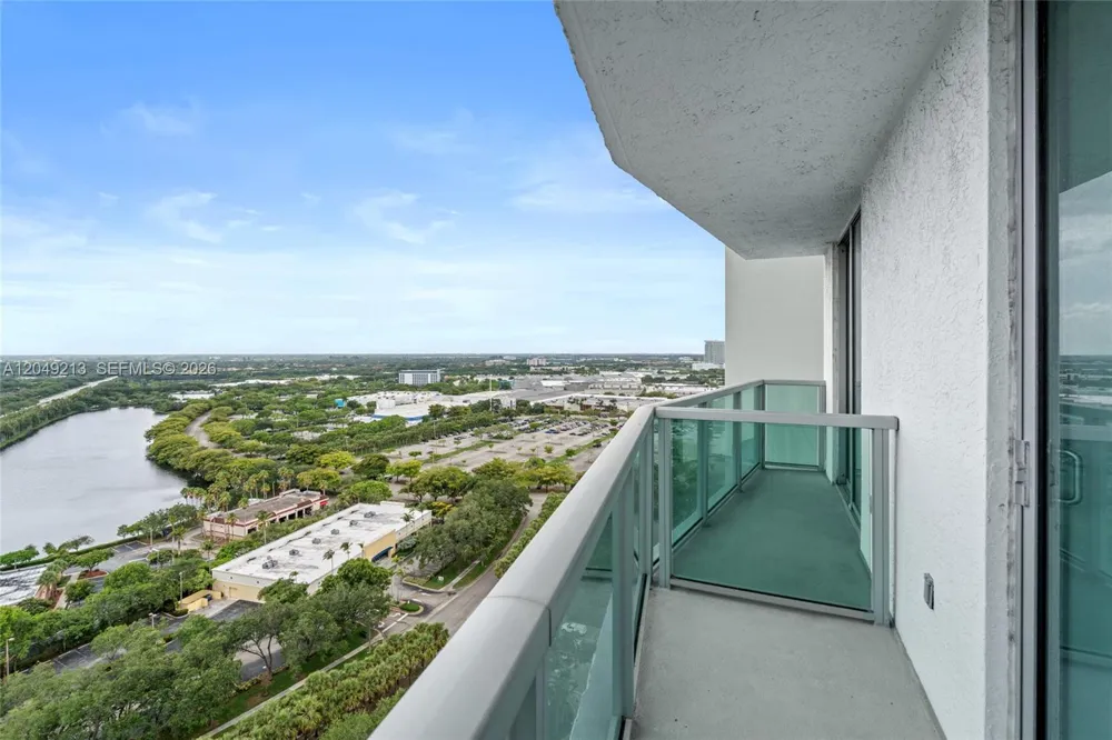 2681 Flamingo Rd #2205S Sunrise, FL 33323