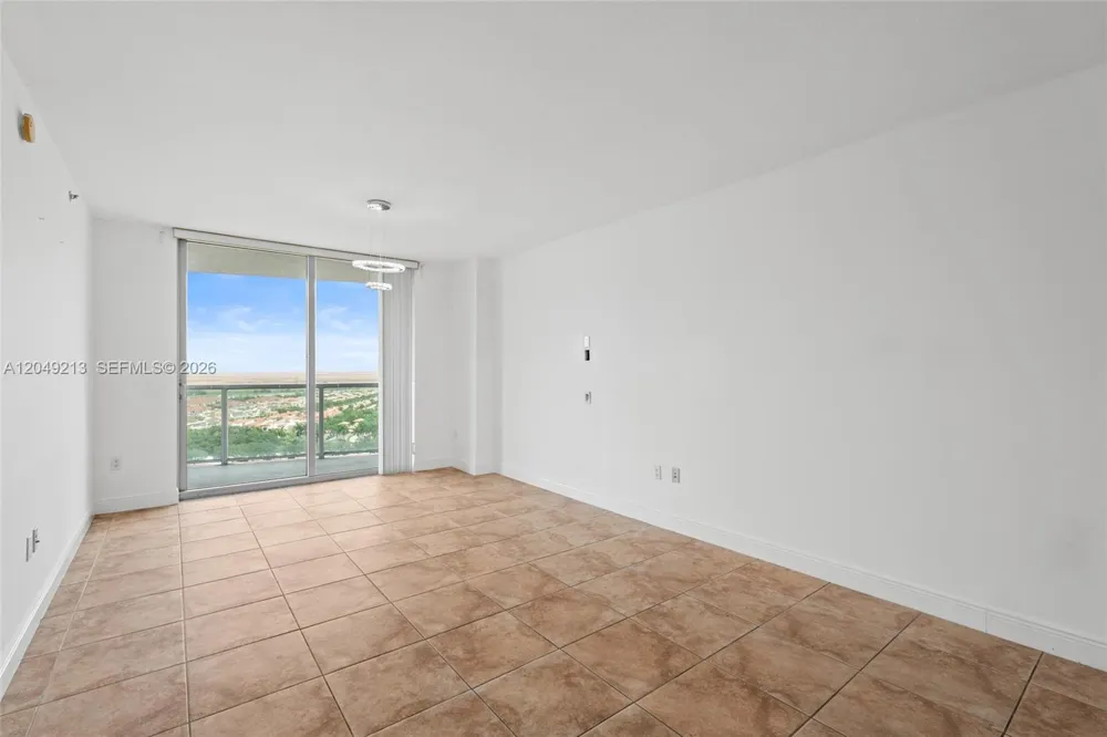 2681 Flamingo Rd #2205S Sunrise, FL 33323