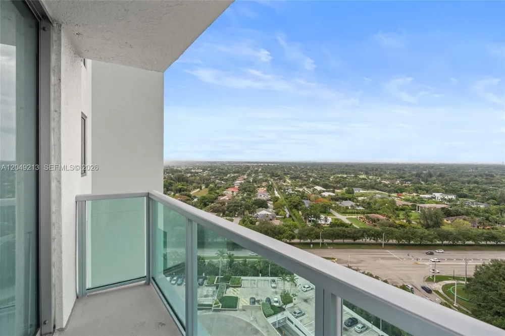 2681 Flamingo Rd #2205S Sunrise, FL 33323