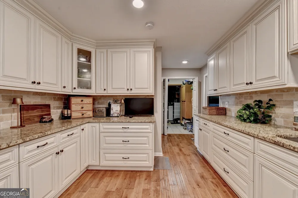 6474 Dahlonega HWY Clermont, GA 30527