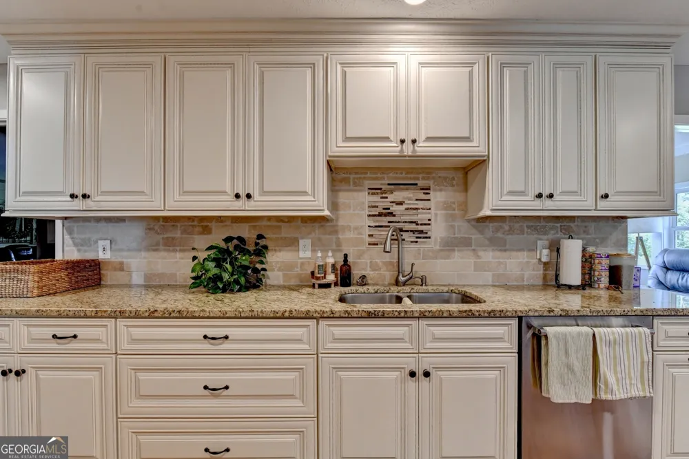 6474 Dahlonega HWY Clermont, GA 30527