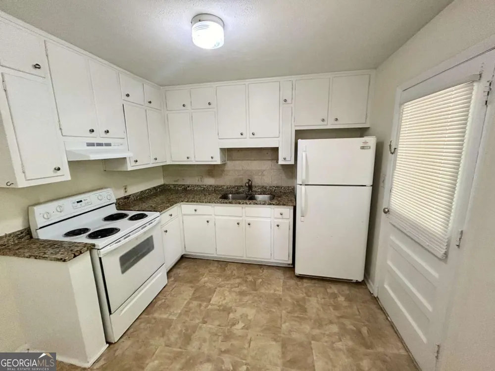 1002 Level Creek RD Sugar Hill, GA 30518
