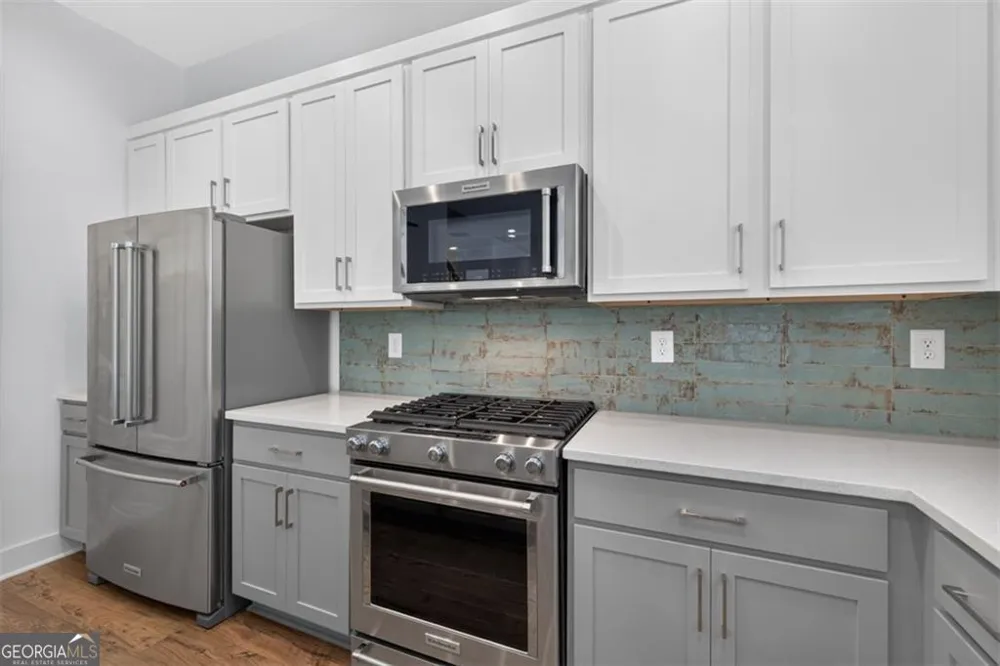 5619 Pine ST Flowery Branch, GA 30542