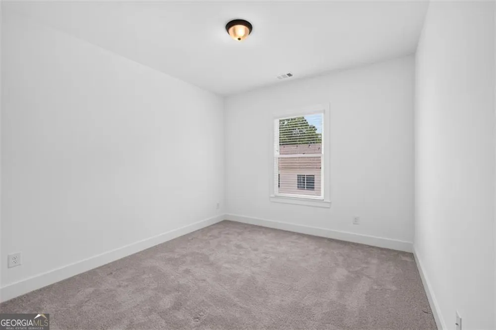 5619 Pine ST Flowery Branch, GA 30542