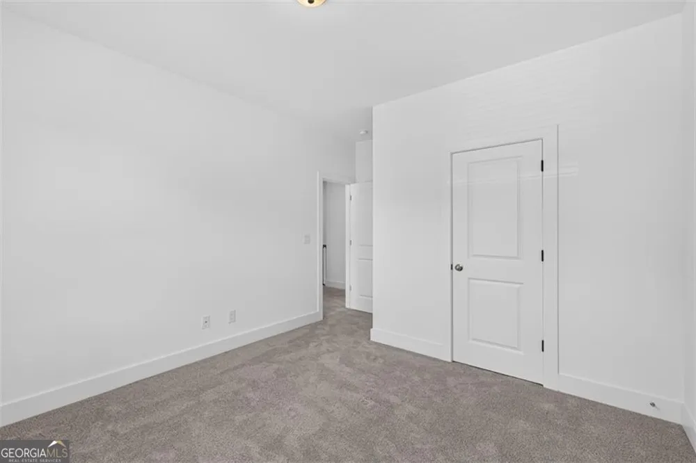 5619 Pine ST Flowery Branch, GA 30542
