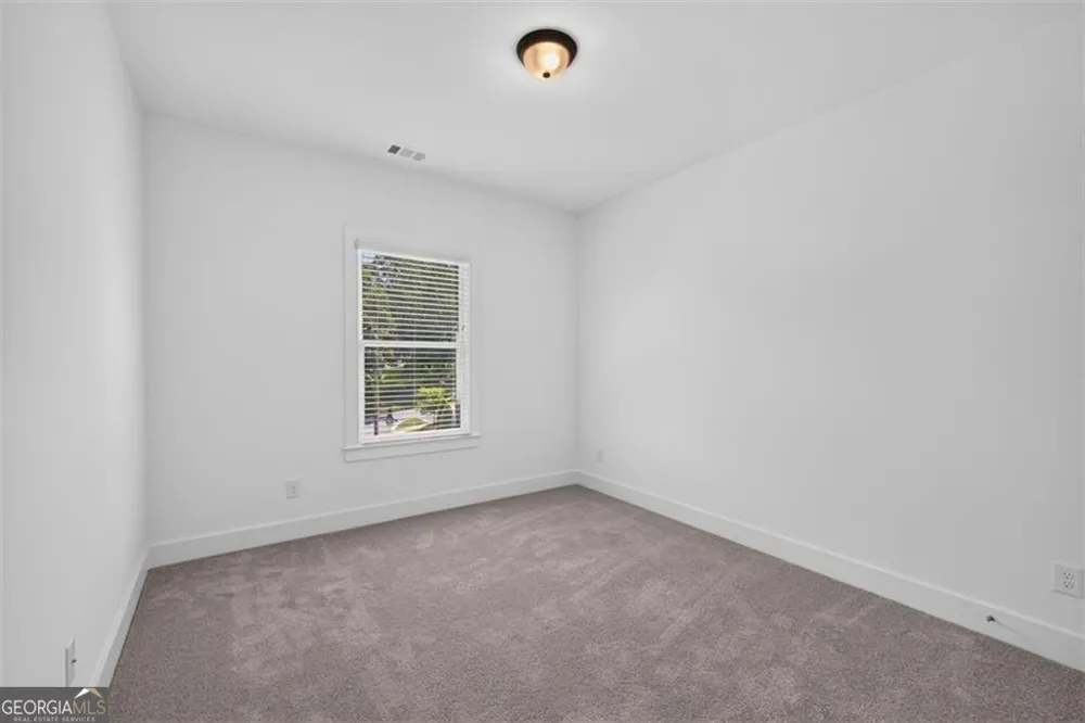 5619 Pine ST Flowery Branch, GA 30542