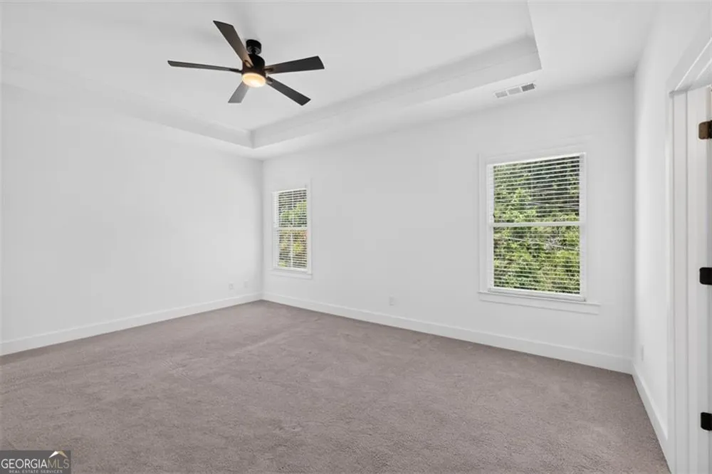 5619 Pine ST Flowery Branch, GA 30542