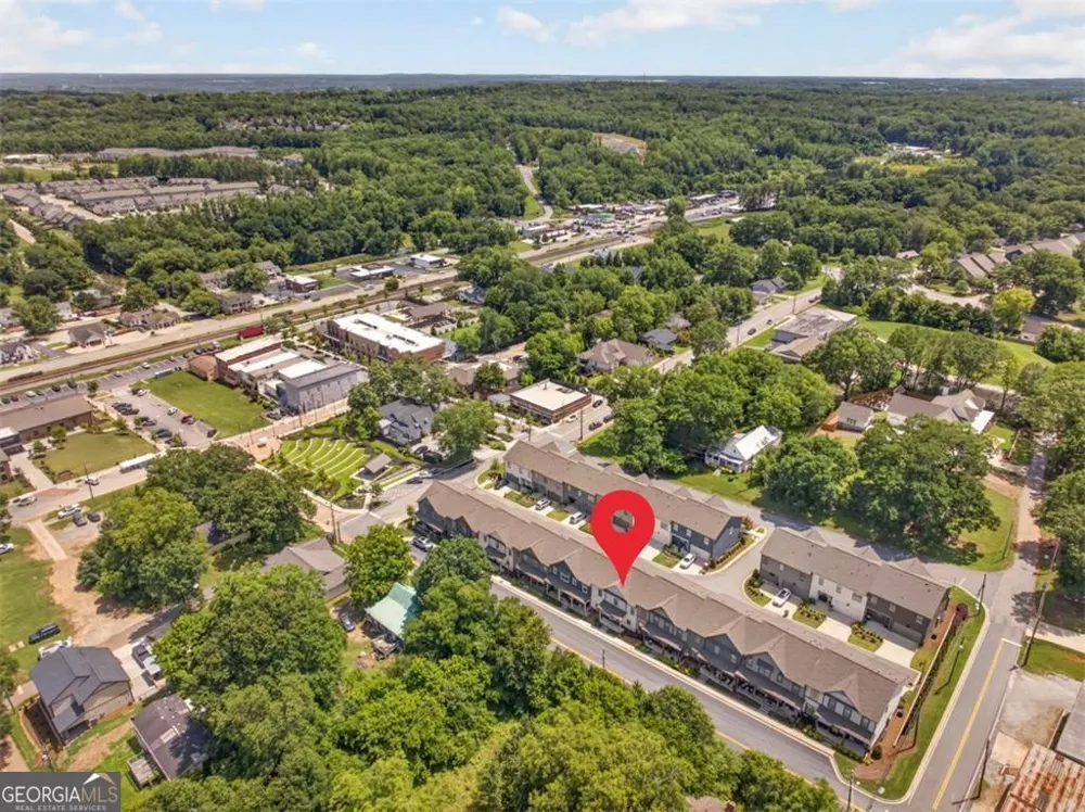 5619 Pine ST Flowery Branch, GA 30542
