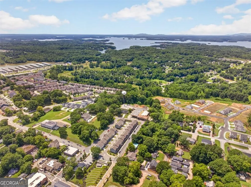 5619 Pine ST Flowery Branch, GA 30542