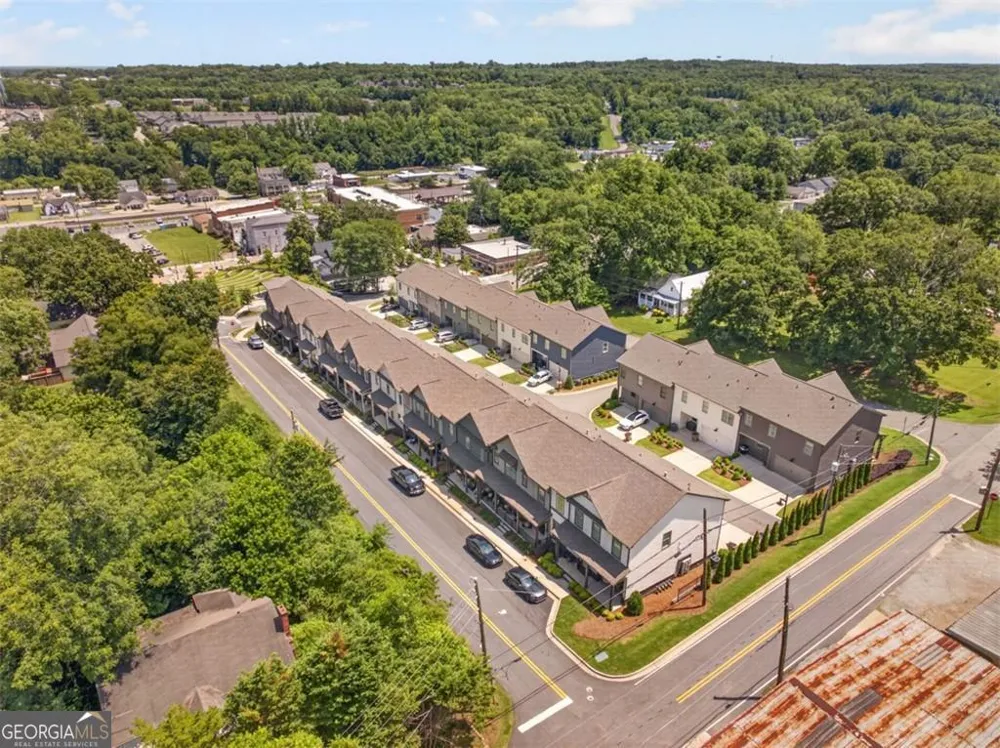 5619 Pine ST Flowery Branch, GA 30542