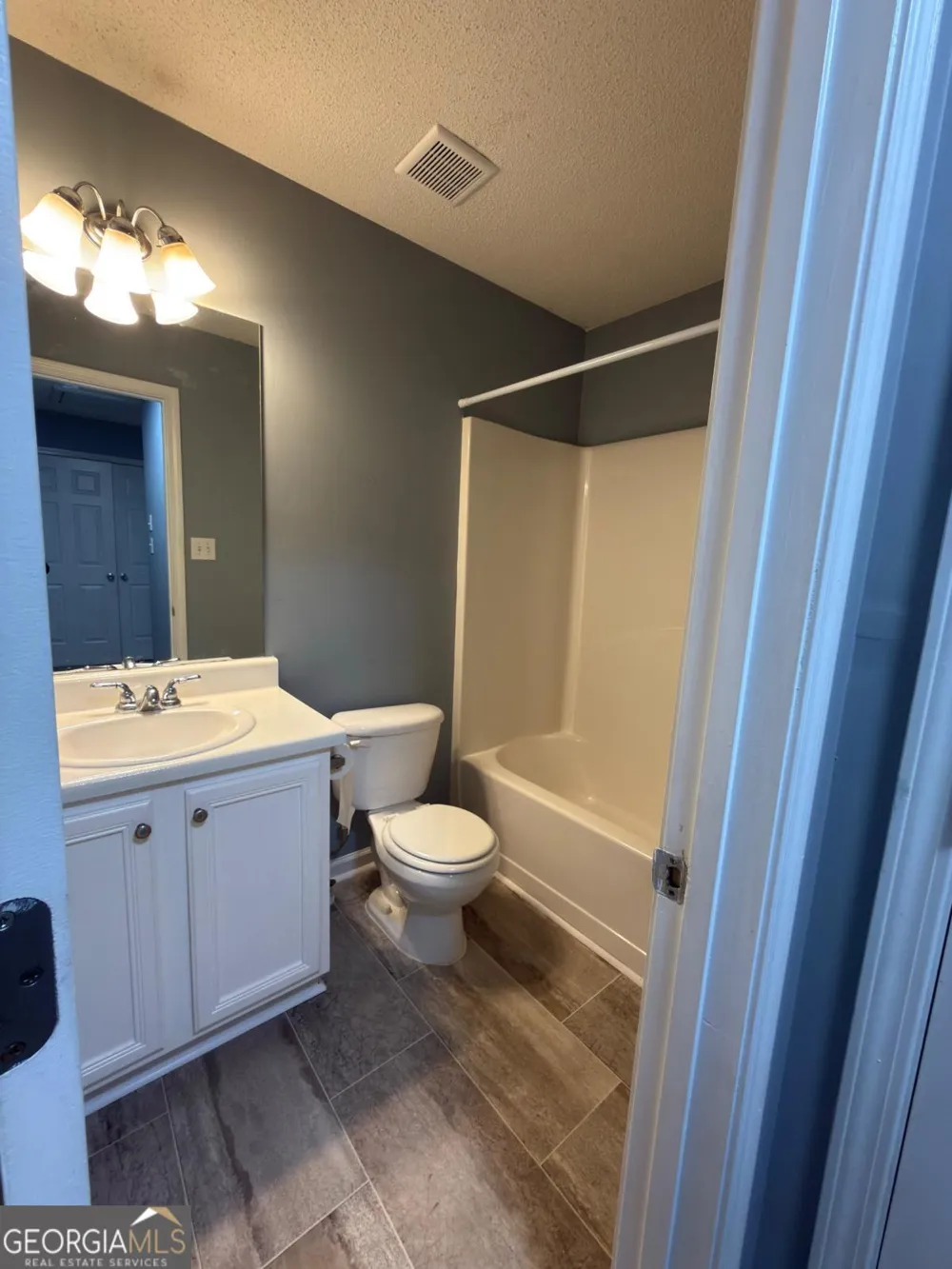 549 Maggie LN Jonesboro, GA 30238