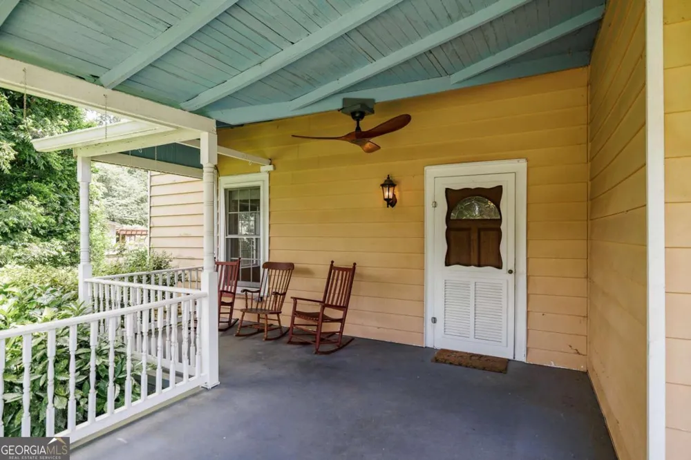 48 Georgia AVE Comer, GA 30629