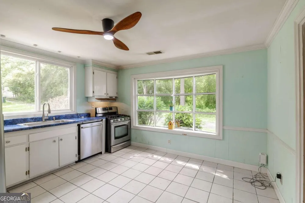 48 Georgia AVE Comer, GA 30629