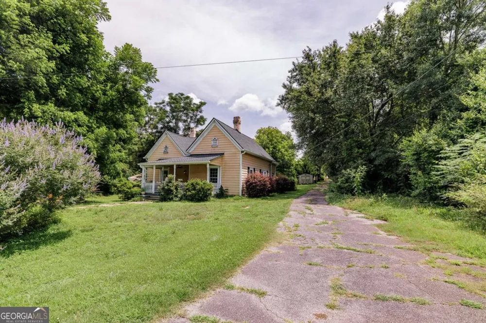 48 Georgia AVE Comer, GA 30629