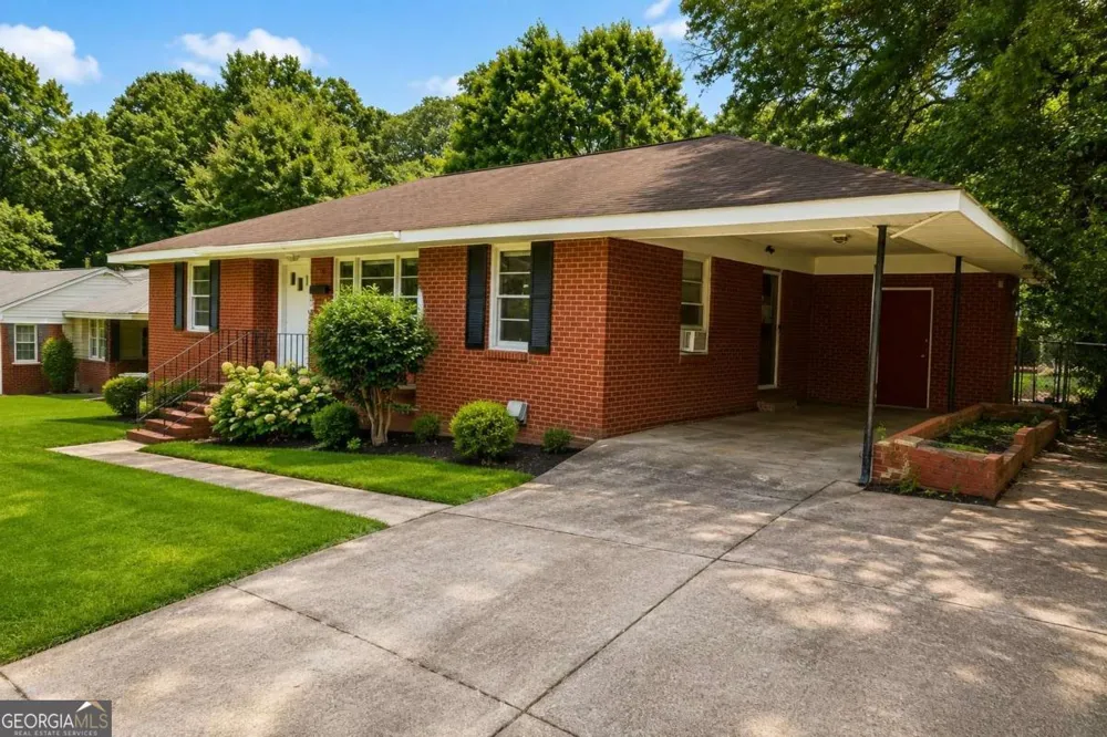 29 Artillery DR Columbus, GA 31903