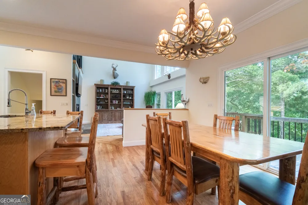 81 Dach Bruecke Gasse Helen, GA 30545